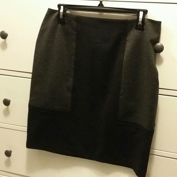 Worthington modern knit skirt never worn - Picture 3 of 6